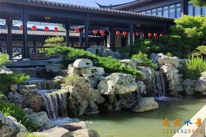 中式庭院假山瀑布流水效果